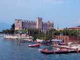 Torri del Benaco aan het Gardameer Torri del Benaco aan het Gardameer