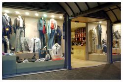 winkel aan het Gardameer winkel aan het Gardameer