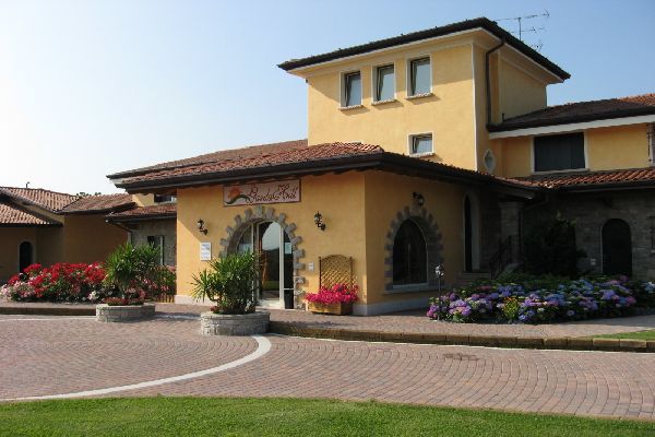 Agriturismo GardaHill Agriturismo GardaHill