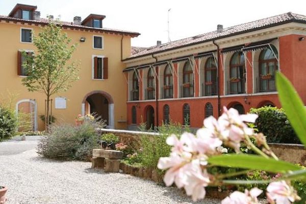 Agriturismo La Filanda Agriturismo La Filanda