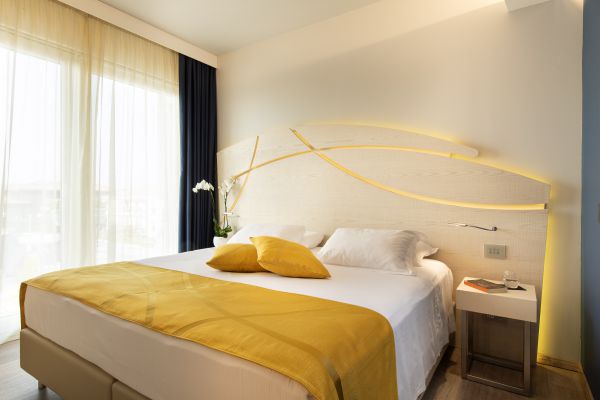 Color Hotel