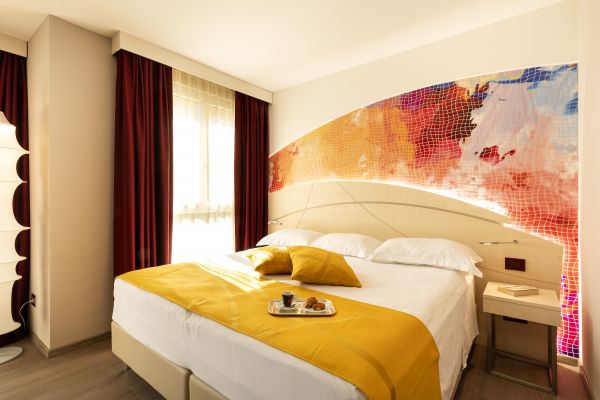 Color Hotel