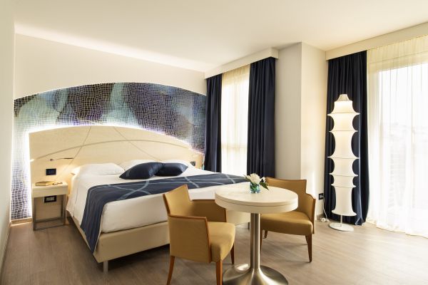 Color Hotel